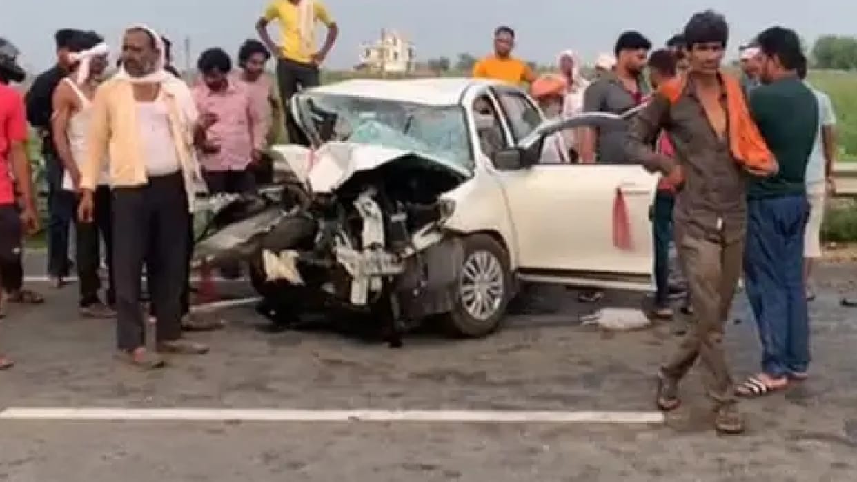 Four died and three injured in car-pickup collision in Dausa