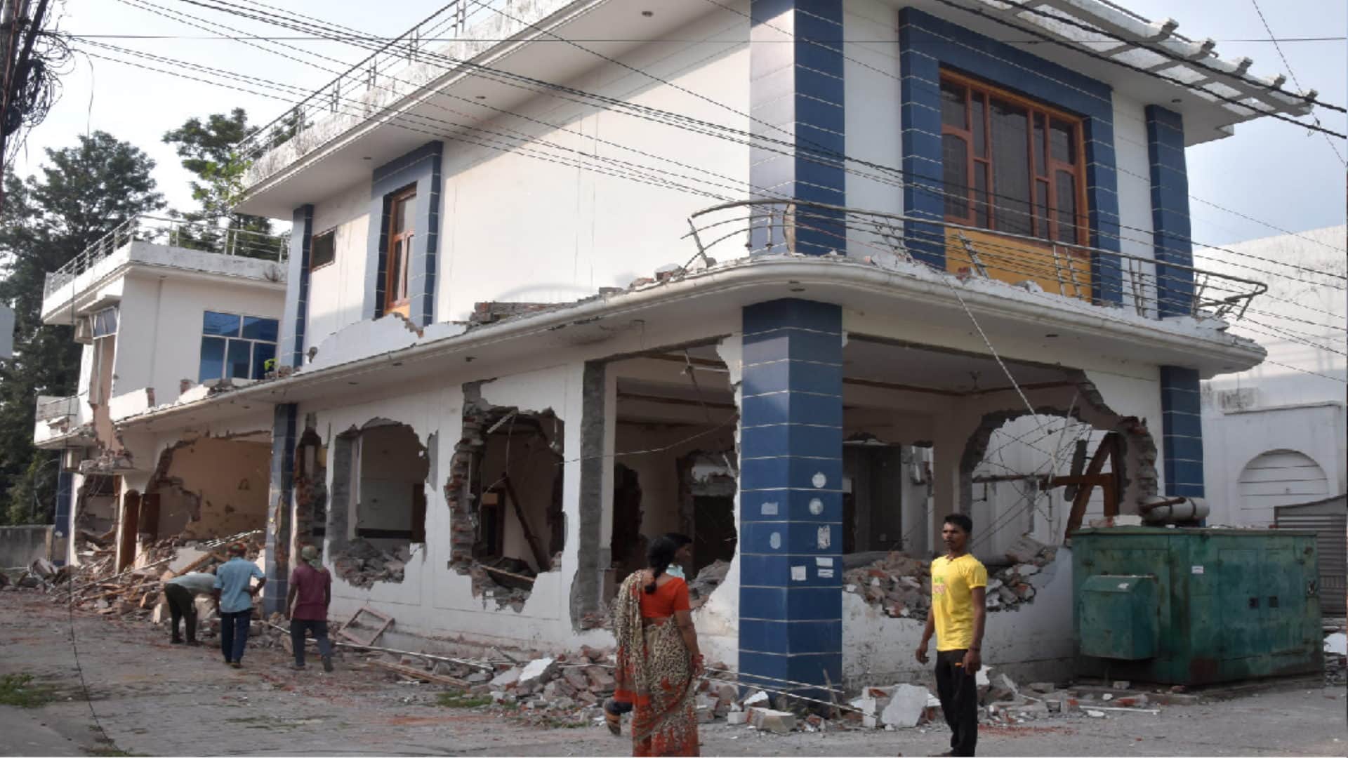 Former BSP MLC Mahmud Ali luxurious house demolished by bulldozers in 11 hours in Saharanpur and see photos