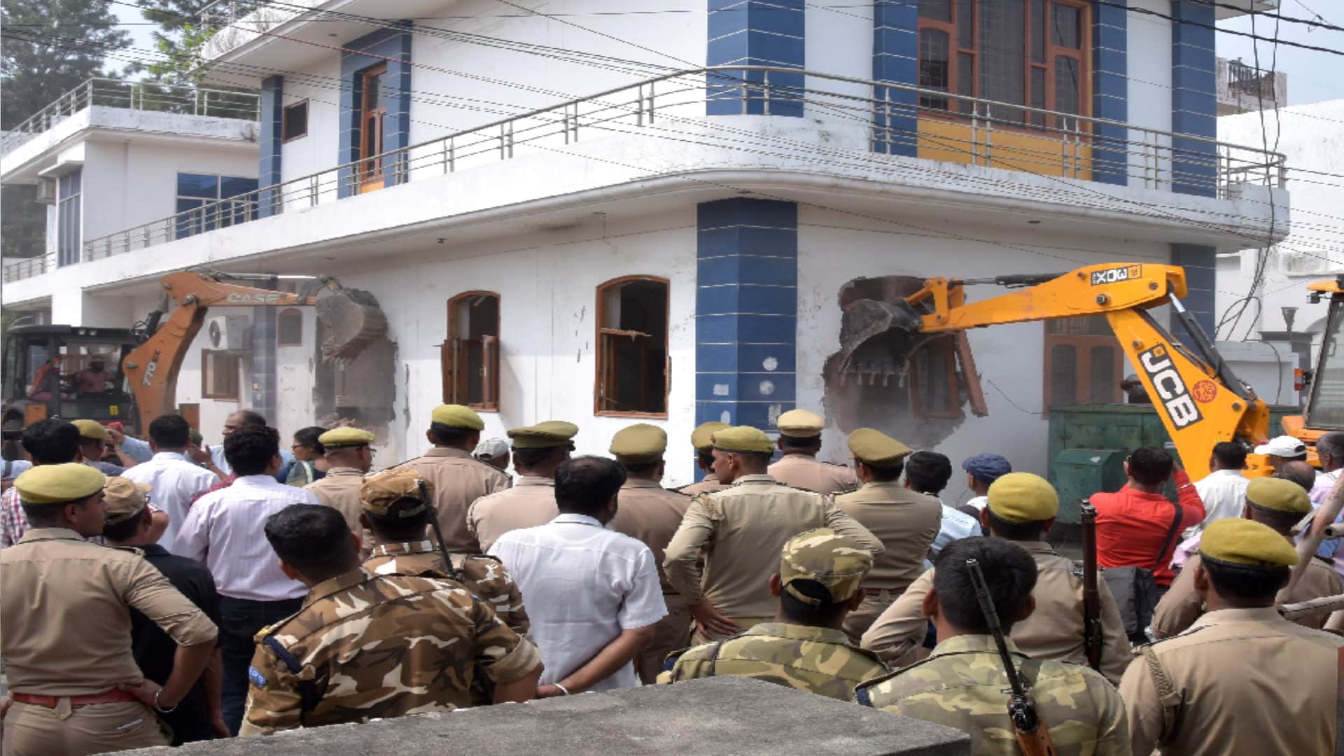 Former BSP MLC Mahmud Ali luxurious house demolished by bulldozers in 11 hours in Saharanpur and see photos