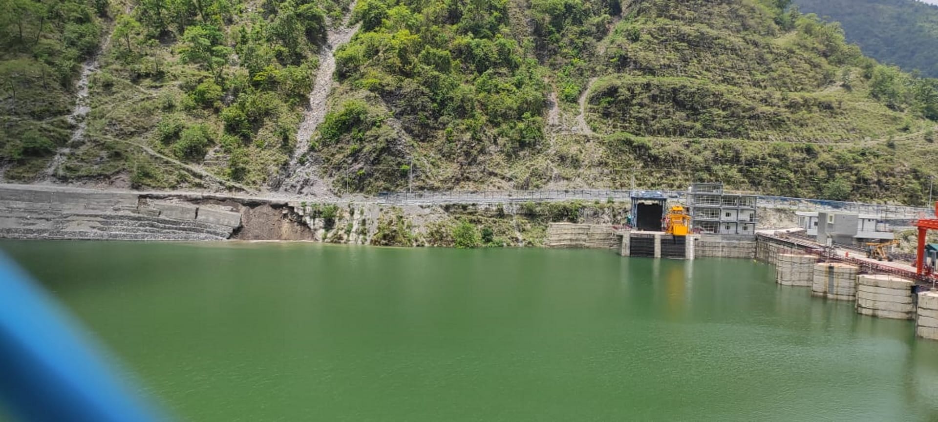 Weather Update, Monsoon, Artificial lake built in Saibuwala village can become cause of destruction, Security wall collapsed due to rise in dam water level, See Photos