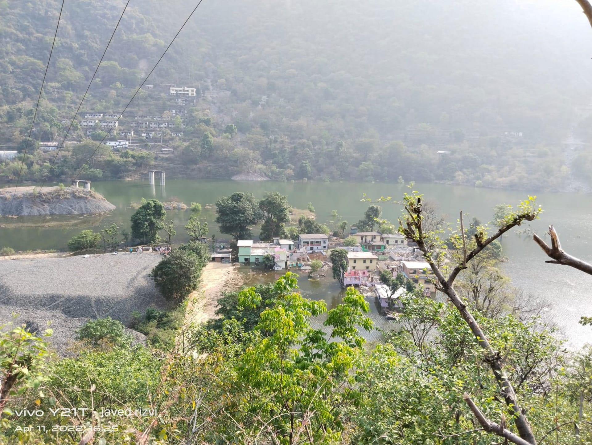 Weather Update, Monsoon, Artificial lake built in Saibuwala village can become cause of destruction, Security wall collapsed due to rise in dam water level, See Photos