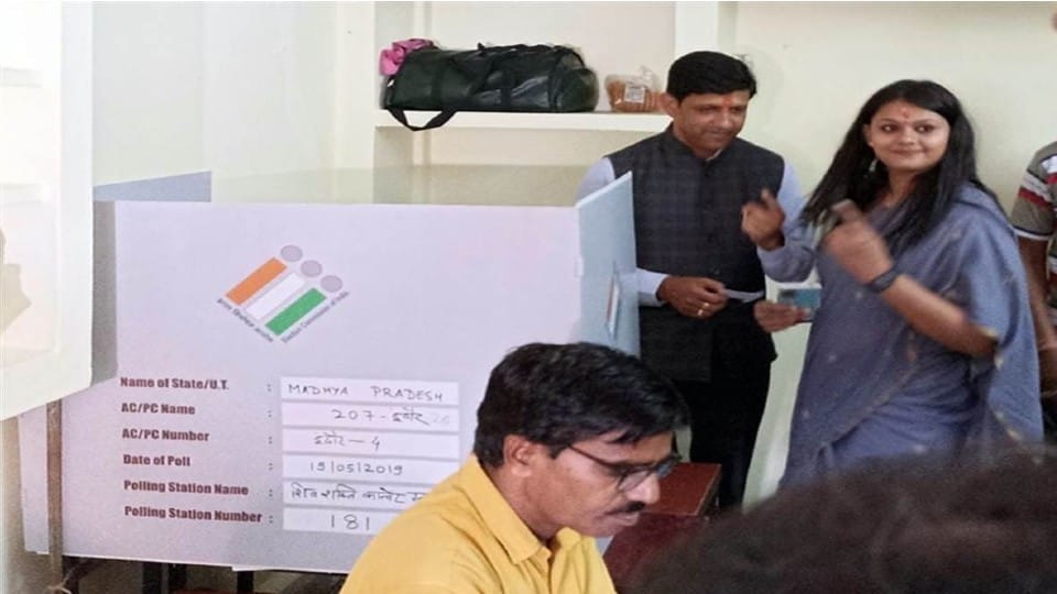 Indore News: 19 candidates for mayor and 341 for councilor in fray, more than 18 lakh voters will decide their fate