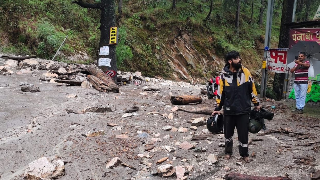 Cloud bursts in Manikarn of Kullu, NH-5 closed due to landslide in Kinnaur all update in himachal rain in hindi