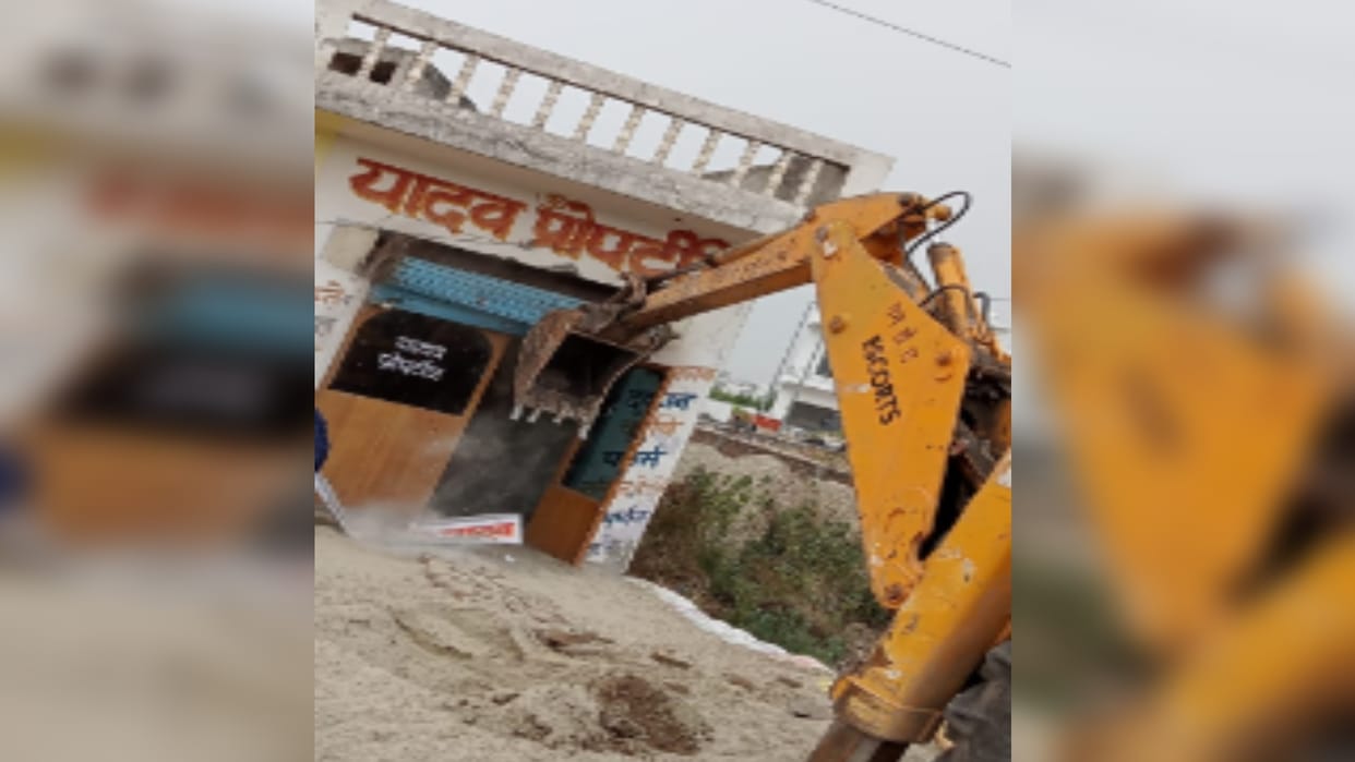 Action: Bulldozer action continues in western UP, today illegal construction was done in Meerut