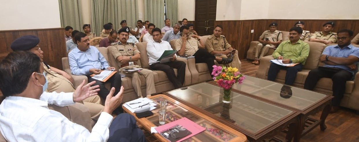 Must keep ID Kanwariya: Garhwal Commissioner