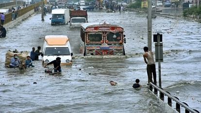 Floods in Pakistan Six people including three children died due to heavy rain many people missing due to flash floods in Balochistan