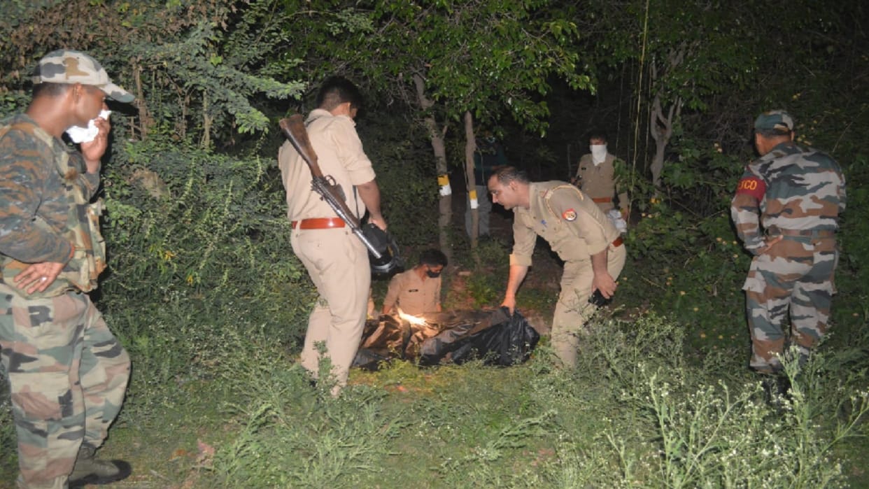 Murder: After killing the girl in Meerut, dead body was thrown in the cantonment area, head and one leg missing