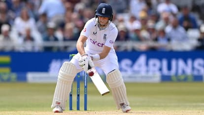 Mahela Jayawardene Thinks Pakistan Star Babar Azam Can Dethrone Joe Root As Top Test Batter