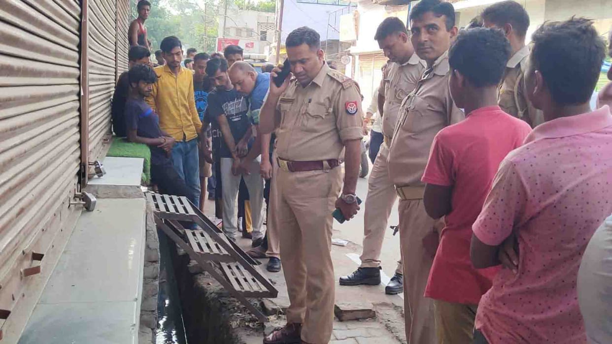 Farrukhabad: Dead body of youth found in drain