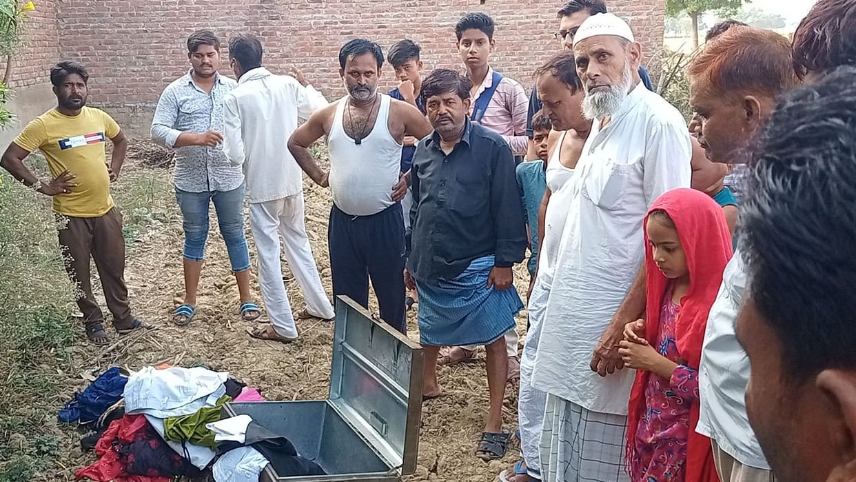 Kanpur Dehat : 24 lakh stolen from businessman and farmer's house in Mungisapur, police engaged in investigation