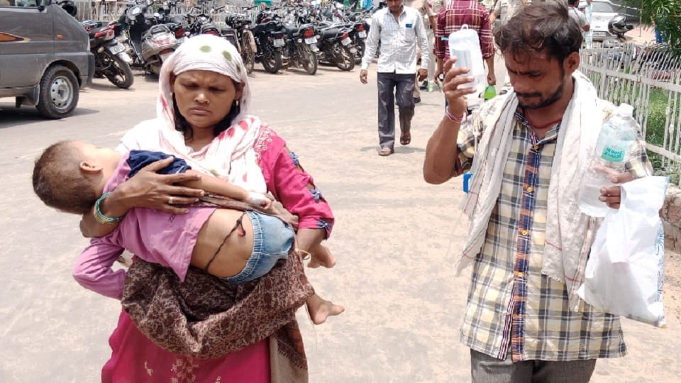 parents wandering for treatment of children in bk civil hospital faridabad