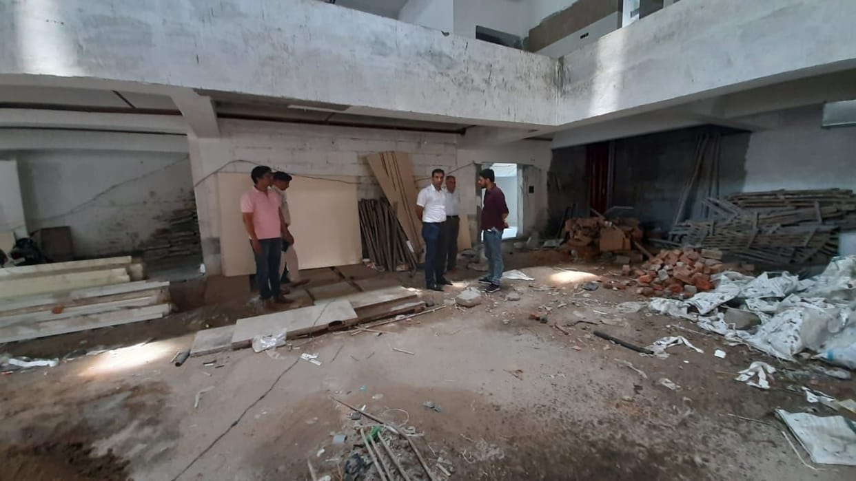 Better construction material should be used, complete the construction in stipulated time