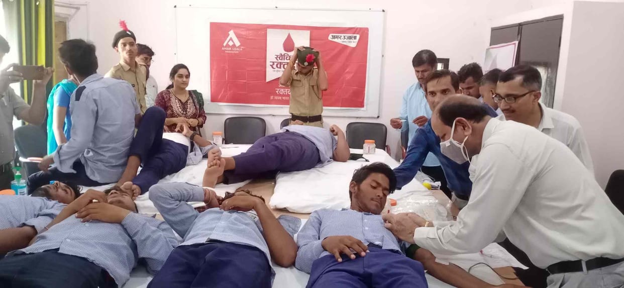 Enthusiasm was shown even in the sultry heat, 66 people donated blood