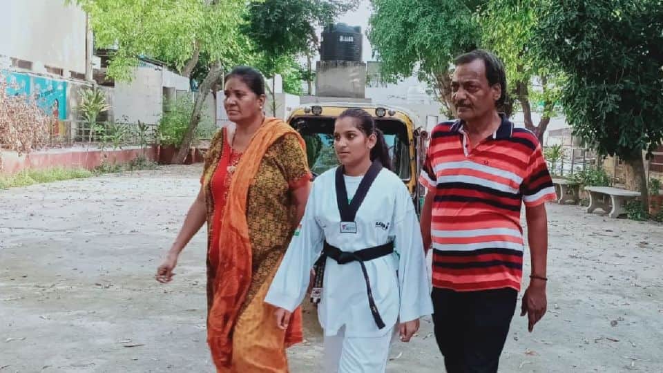 Agra Taekwondo player Swati will play in International Taekwondo Championship in Nepal
