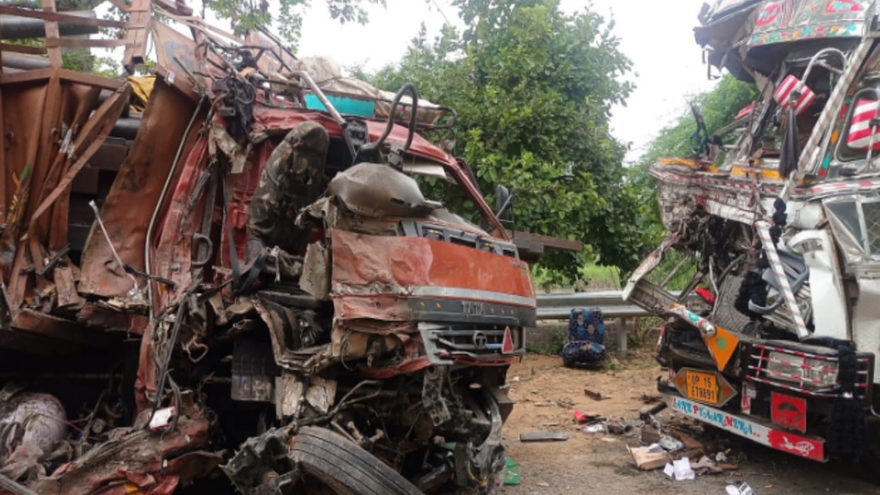 to driver died in an accident in sardhana meerut after trucks colided