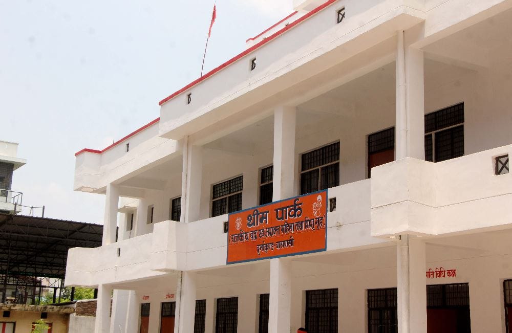Dadi pota theme park inaugurated tomorrow in varanasi by pm modi where orphan children will get grandmother love