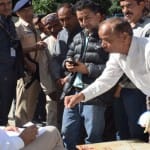 थुनाग में सीएम जयराम ने सुनीं समस्याएं।