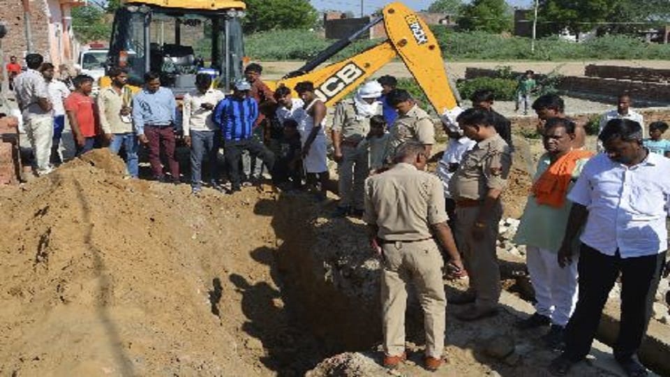 During the ongoing excavation for the sewer line soil collapsed worker died by being buried
