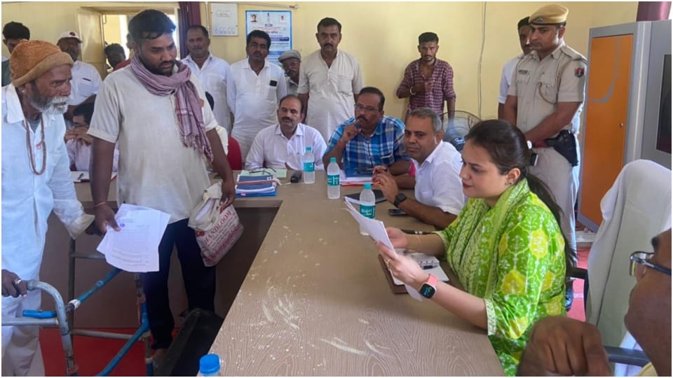 Collector Tina Dabi held public hearing Jaisalmer Rajasthan