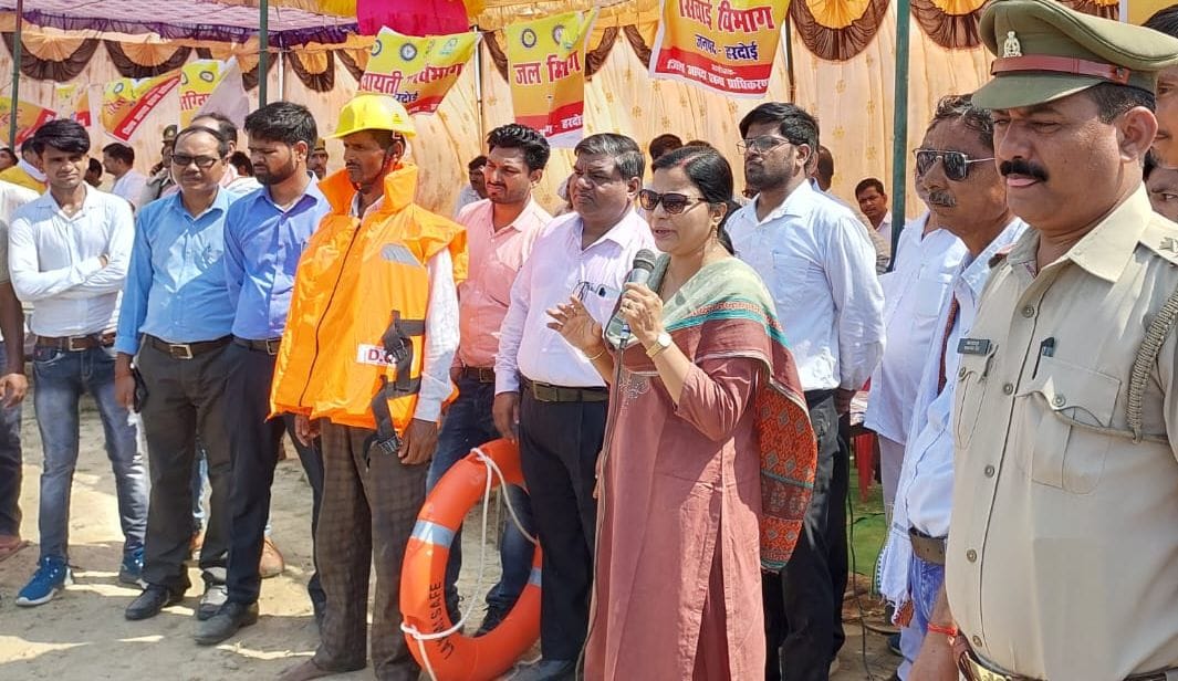 hardoi news, How to save life and property from floods, taught methods