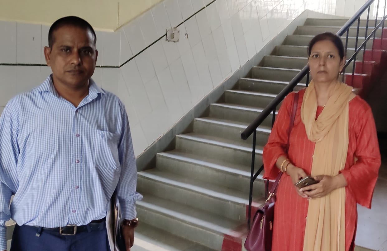 Chitrakoot: Dr. Abha reached hospital with husband's death certificate