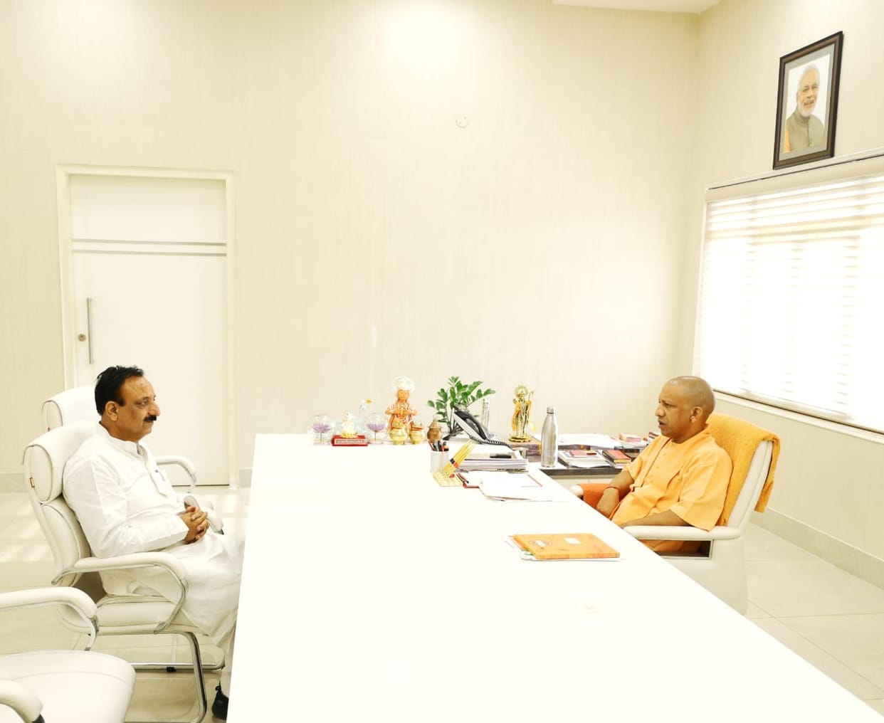 Demand for interstate bus stand and cultural arts center from CM