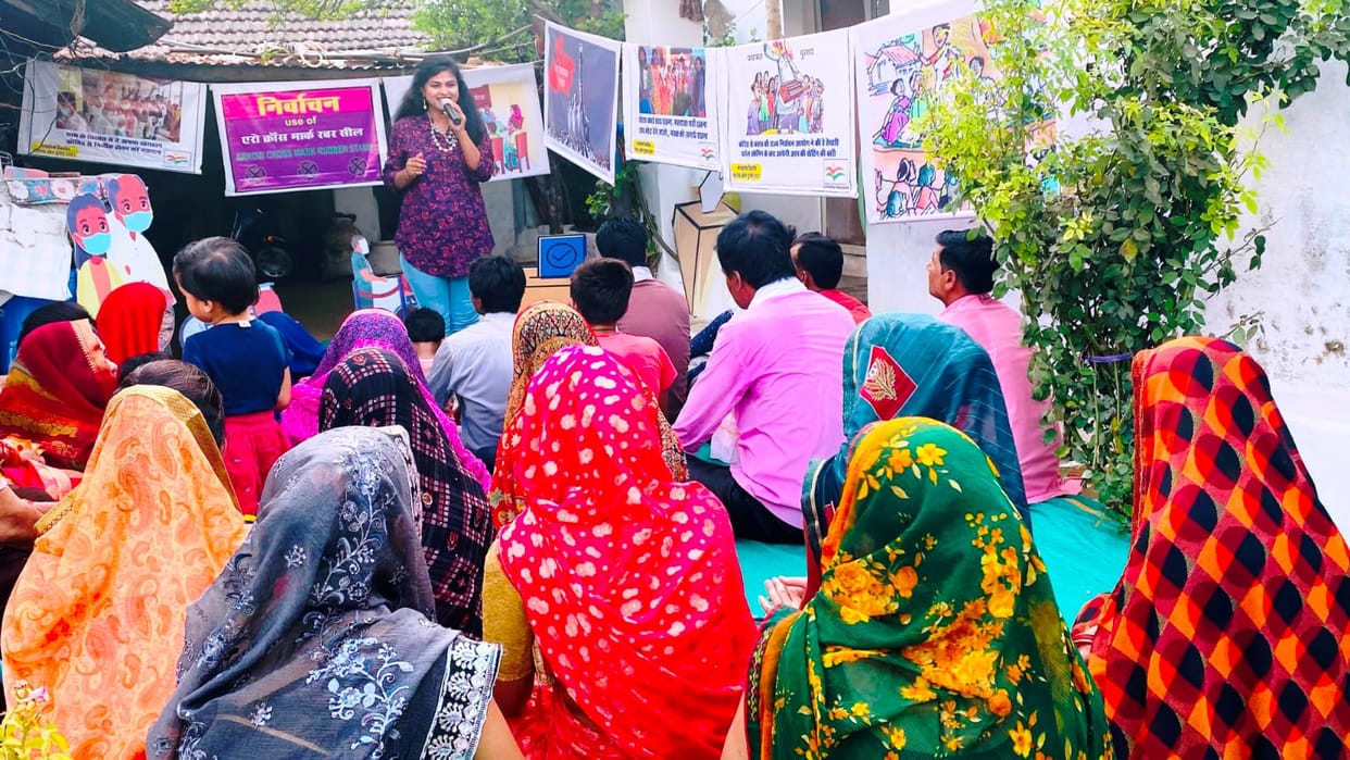MP State Election Commission brand ambassador Sarika Gharu participated in the awareness program