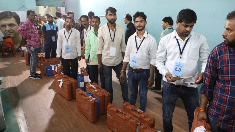 Indore Mayor Election: Counting of votes will be held on July 17 at Nehru Stadium, there will be 32 rounds, EVMs deposited amidst tight security