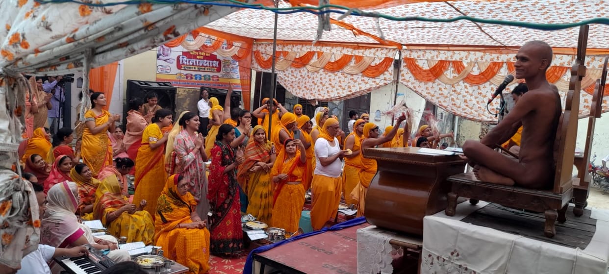 The foundation stone of the altars was laid with pomp in Shri Digambar Jain Temple