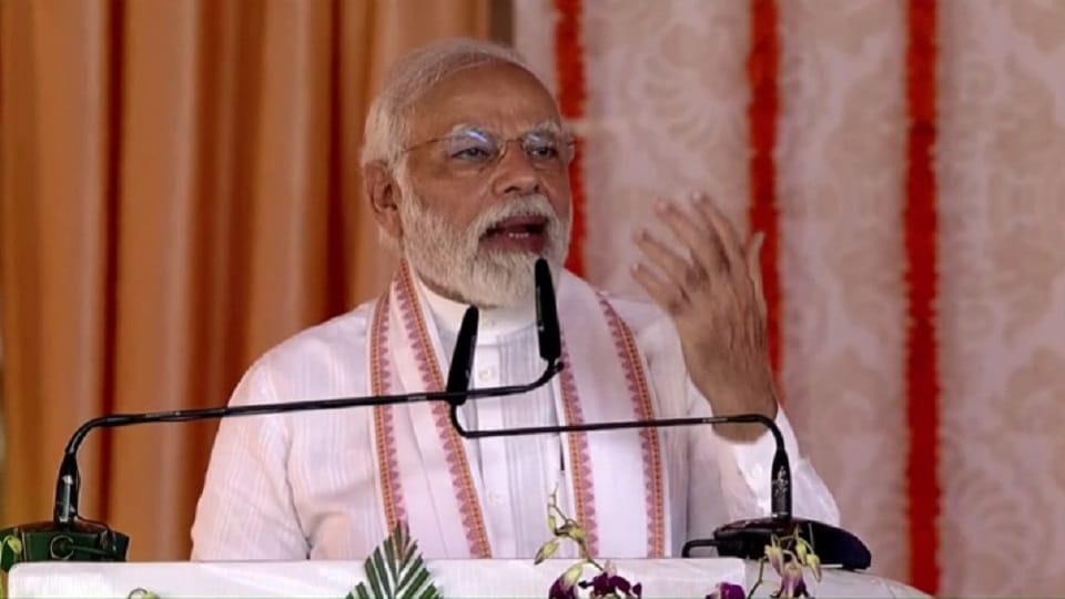 PM Narendra Modi Greets Bagladesh PM and People on the occasion of Eid ul Adha India Pakistan border Latest News Update