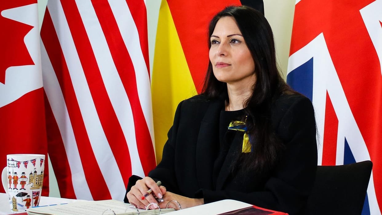Britain Home Minister Priti Patel Biography in Hindi Ask UK PM Boris Johnson To Resign