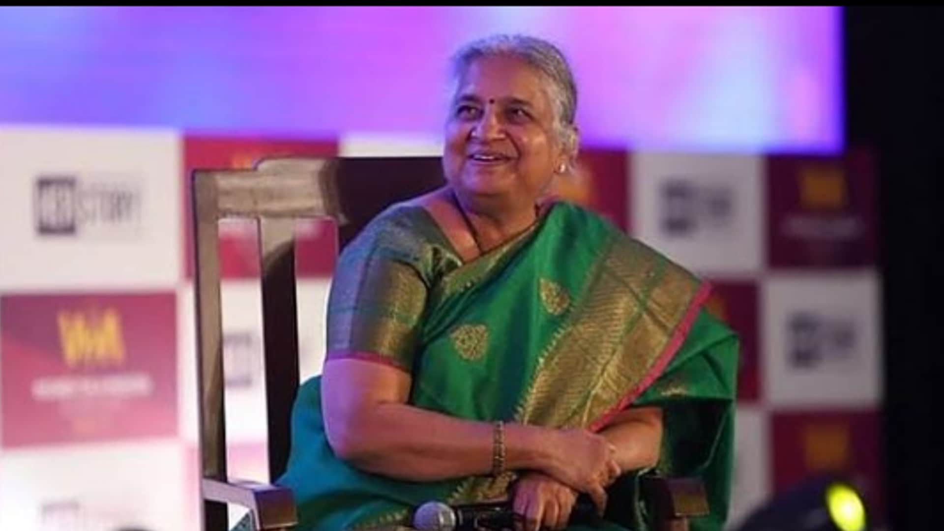 Sudha Murthy Birthday Special Know Infosys Founder Narayana Murthy Wife Inspiring Life Journey