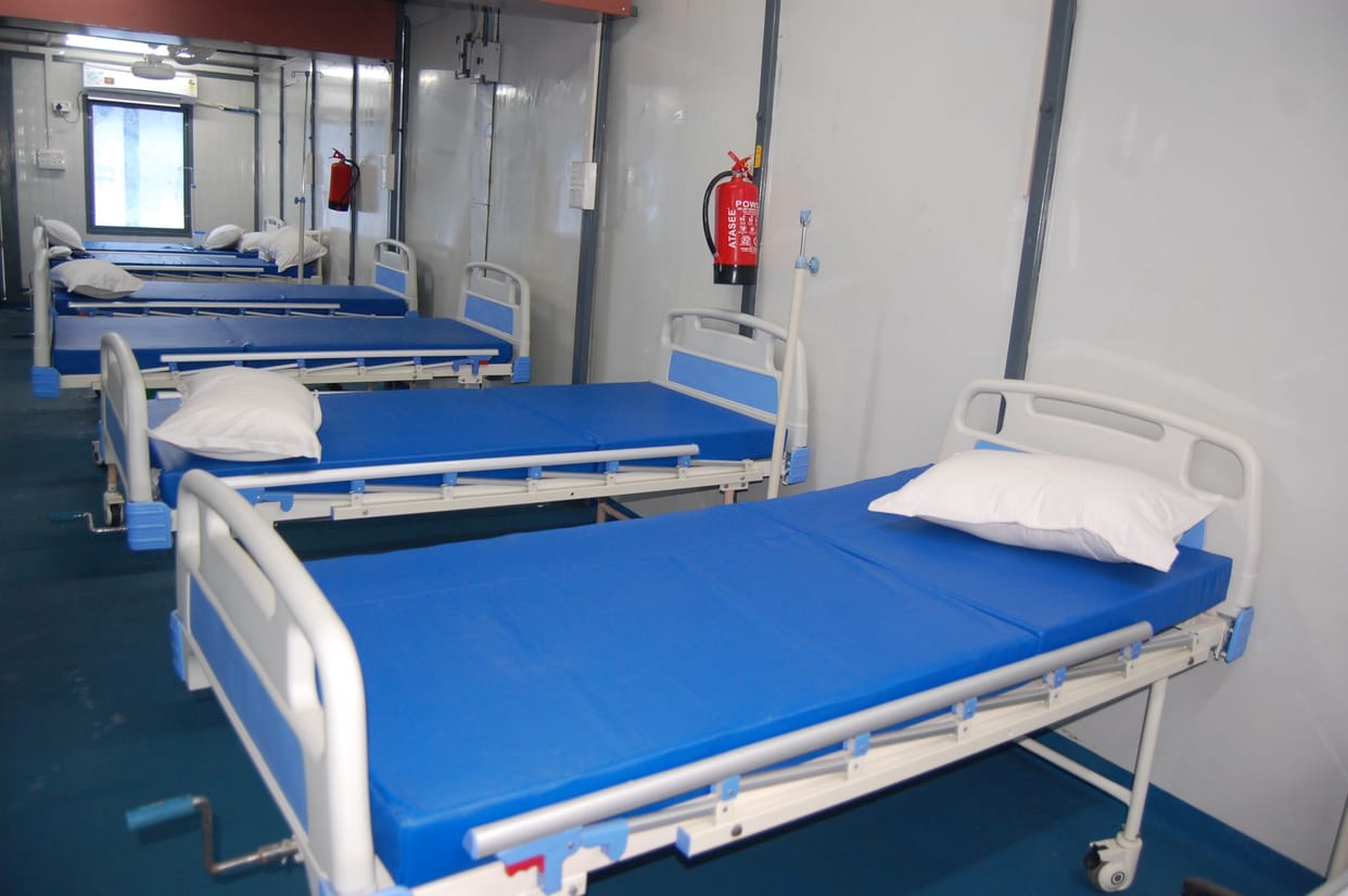 Oxygen could not reach the portable hospital yet