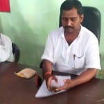सपा कार्यालय में जिलाध्यक्ष की कुर्सी पर बैठे कुलदीप यादव