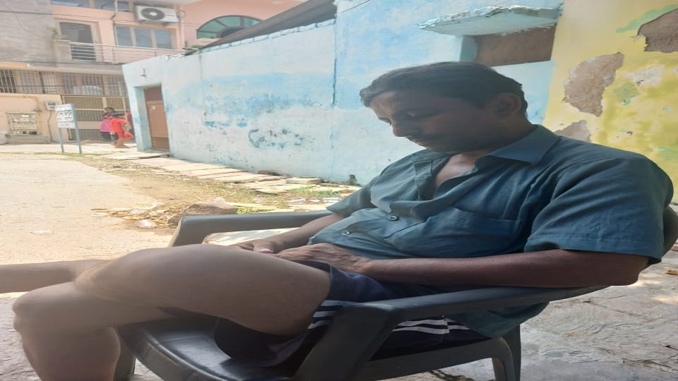 Agra Suicide Case ather told the reason behind the mass suicide