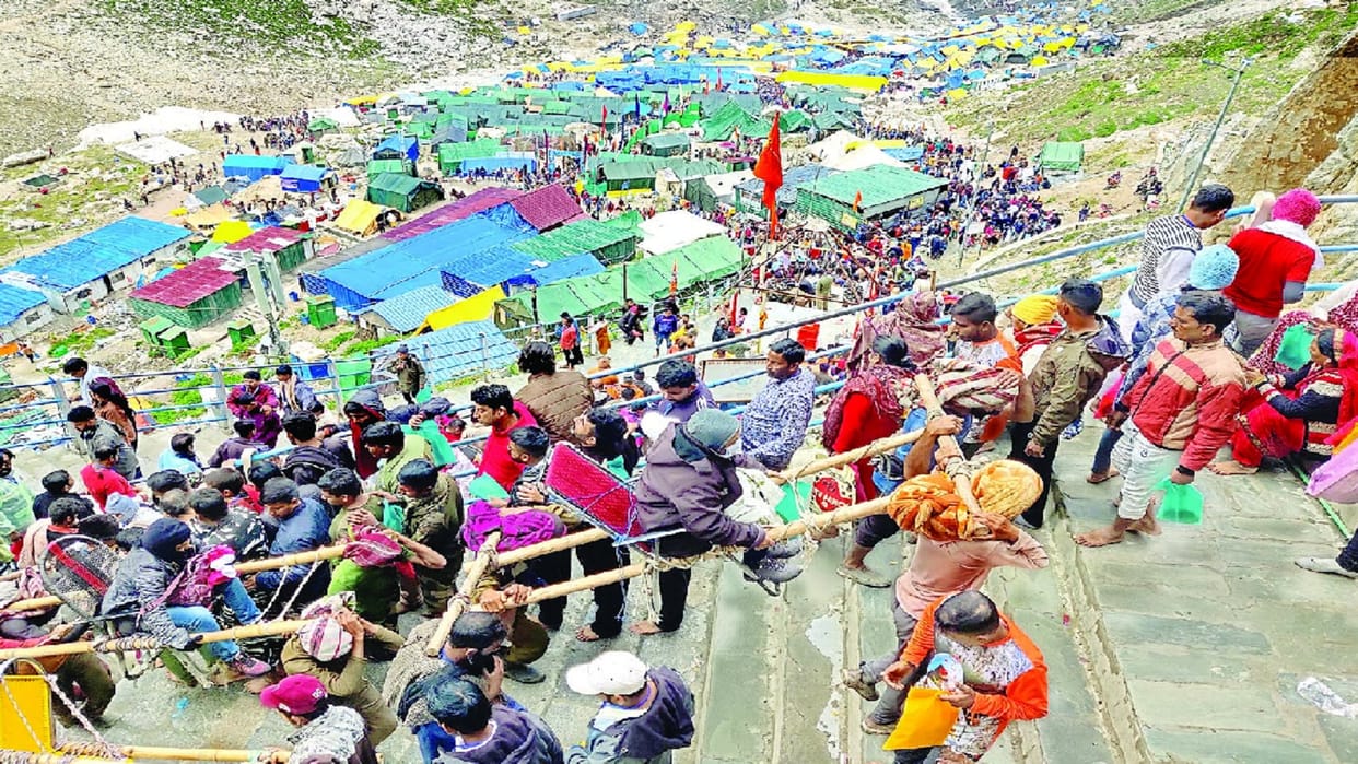 Amarnath Yatra 2022: Thirteen thousand devotees visited Baba Barfani