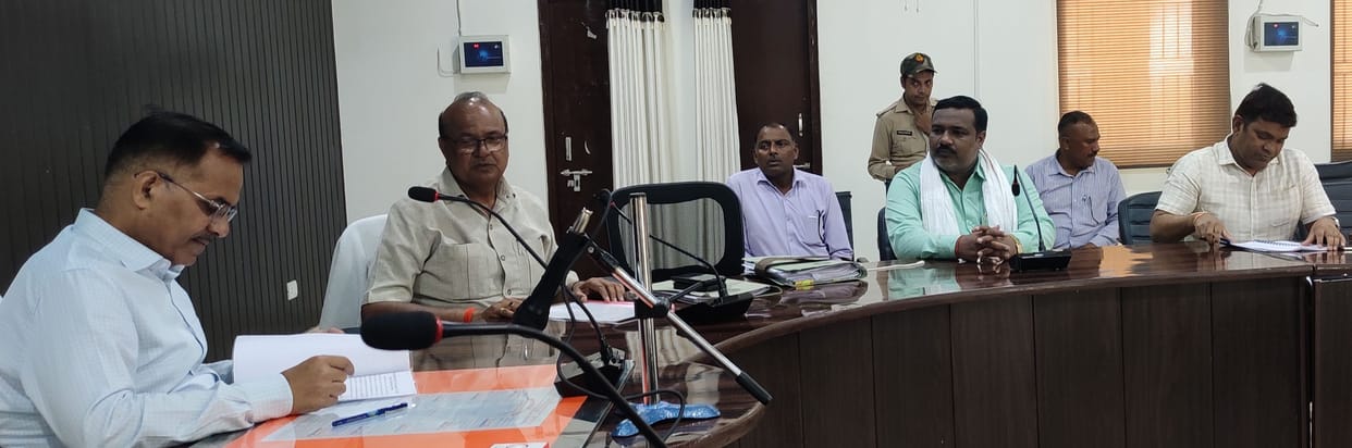 Chitrakoot: The picture will change if the public joins for the cleaning of Mandakini, in the meeting of the District Ganga Committee, the DM appealed to make the villagers aware