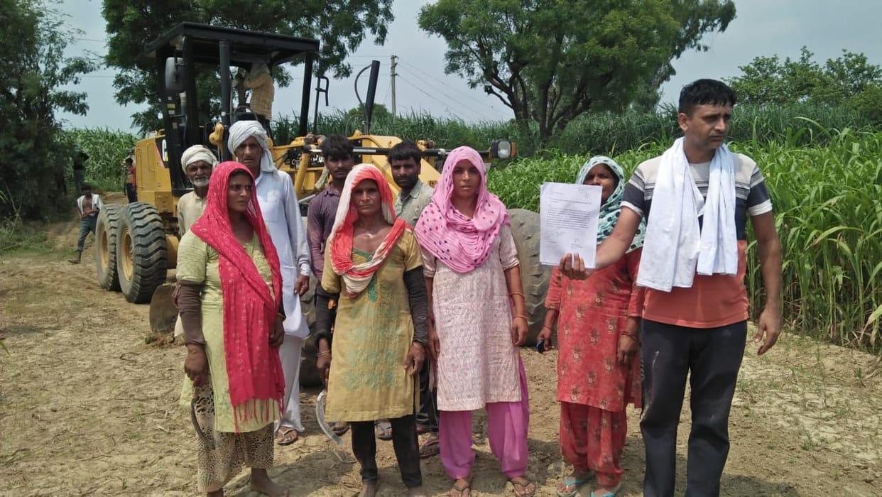 Opposition to the team that arrived to take possession of the land for the corridor