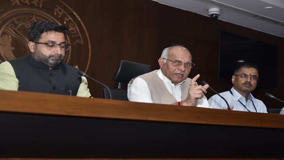 Madarsa News : Minority Welfare Minister Dharampal Singh said, age limit will be fixed for children studying in madarsa