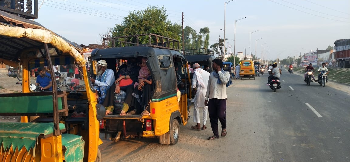 Lack of roadways buses, risky journey from Daggamar