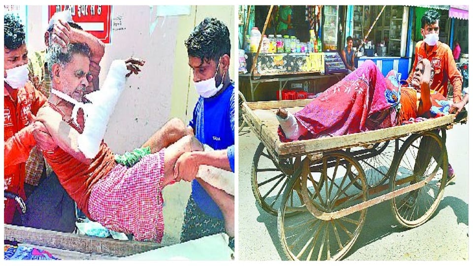 son reached SN Hospital after laying father on handcart due to no money for ambulance
