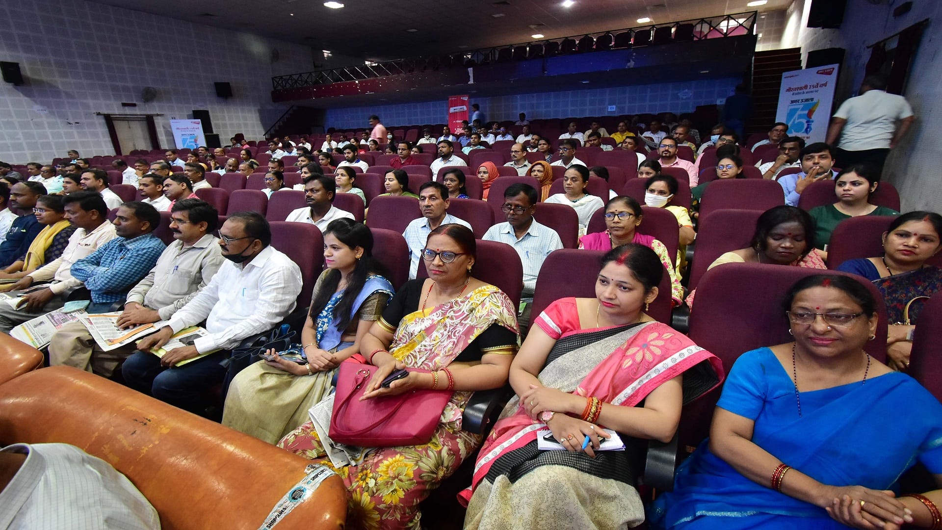 Amar Ujala Dialogue: Make a habit of listening carefully, not by ear, Prof. hc verma gave tips to physics teachers