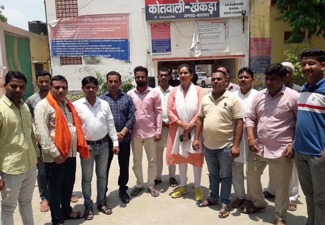 Hindu Jagran Manch workers besieged the Kotwali