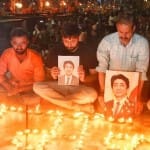 जापान के पूर्व प्रधानमंत्री के नाम समर्पित रही गंगा आरती