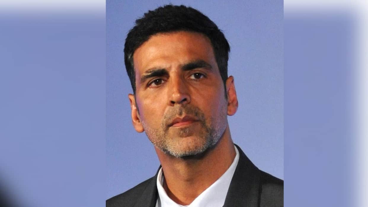 Akshay Kumar Trolled: Actor Comment on being highest taxpayer, Netizens Call Him Canadian Kumar Petrol Price