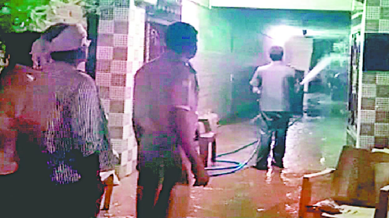 Muzaffarnagar: Ammonia gas leak in ice factory, NOC was not there, police locked the factory