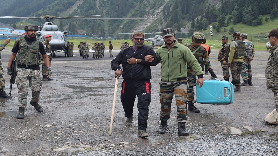 amarnath cloudburst after the incident of cloudburst the enthusiasm of the devotees remained intact
