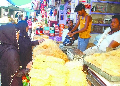The market buzzes for Bakrid, the purchase of goats increased