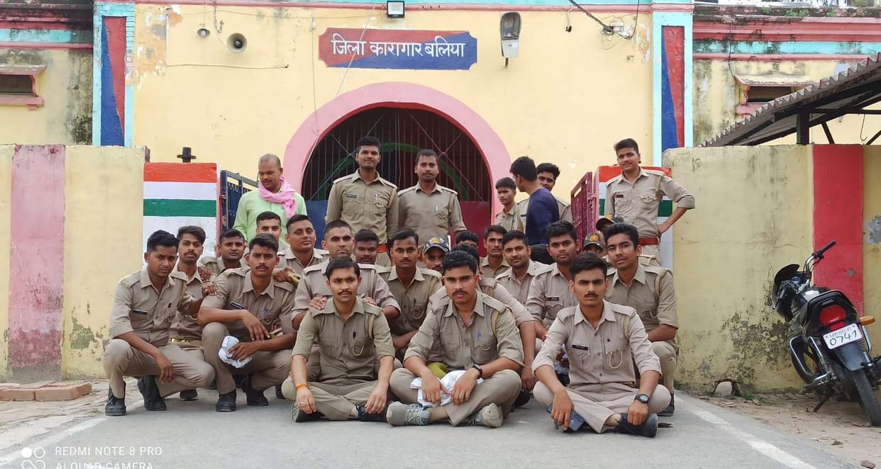 Prisoners and captives clashed, constables sitting on dharna