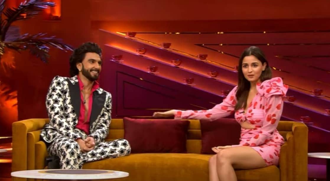 Urfi Javed Reacts to Ranveer Singh Commenting Her Fashion Icon on Koffee With Karan Know More News in Hindi